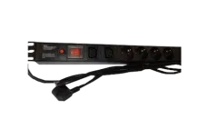 NaviaTec PDU (Power Distribution Unit) sa 5x Schuko 2x C13 priključaka, kabel Schuko, 19"