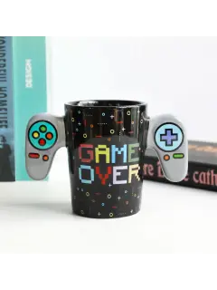 Šalica iTotal drške u obliku kontrolera Game over XL1923B