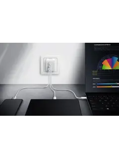 ASUS 100 W USB-C GaN Charger 3-Port (2x USB-C + 1x USB-A)